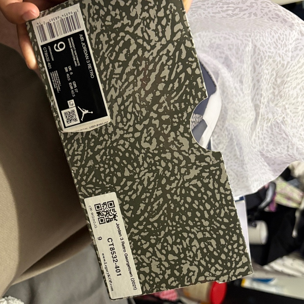 Jordan 3 Georgetown - Picture 7 of 7
